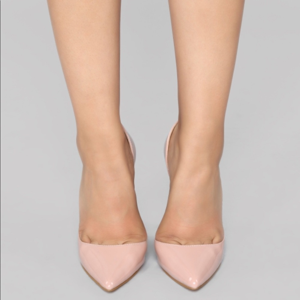 Rose nude pumps